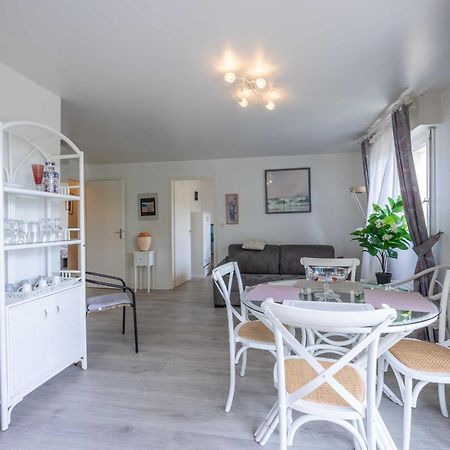 Apartment With Parking And Balcony Near The Beach Довіль Екстер'єр фото